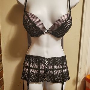 Victoria Secret Bombshell Bra and Garter Belt 0
